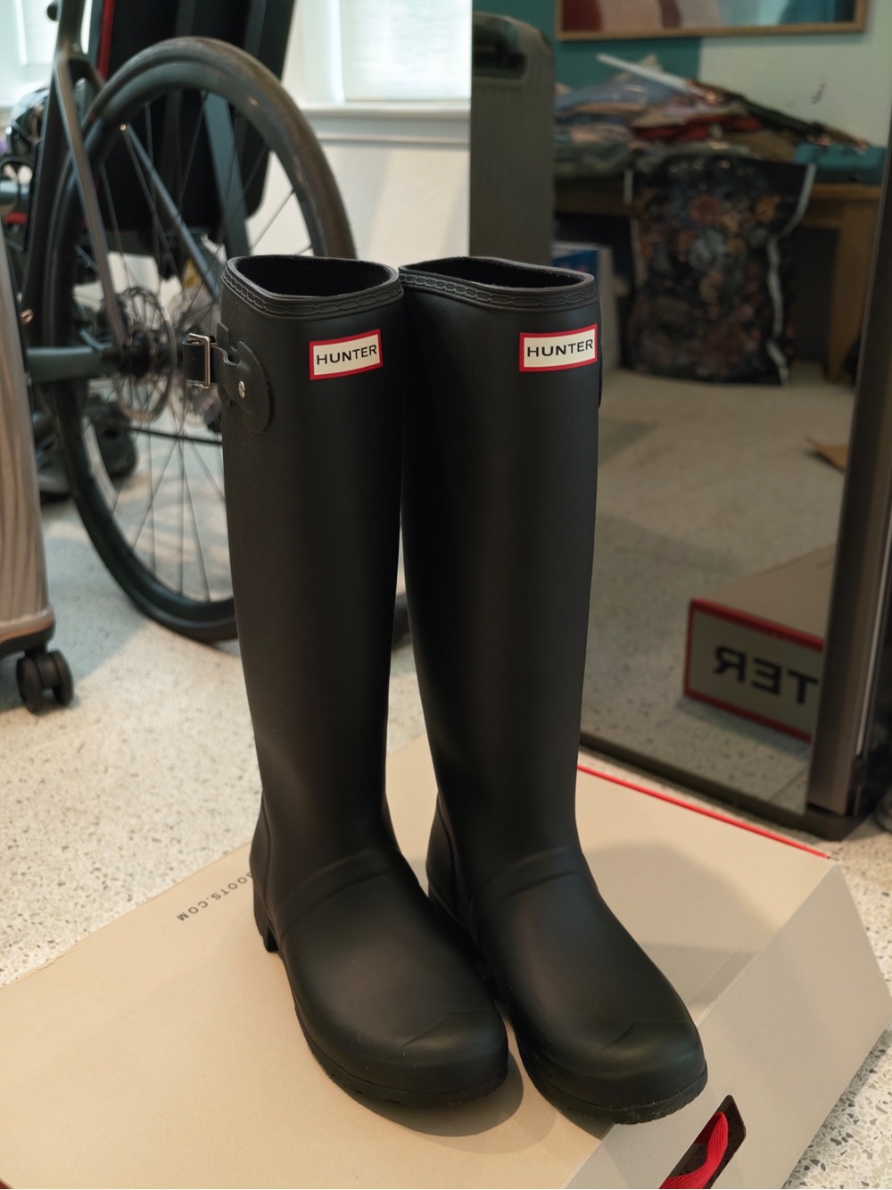 Hunter brand new Women's Original Tall Black Rain Boots size 8